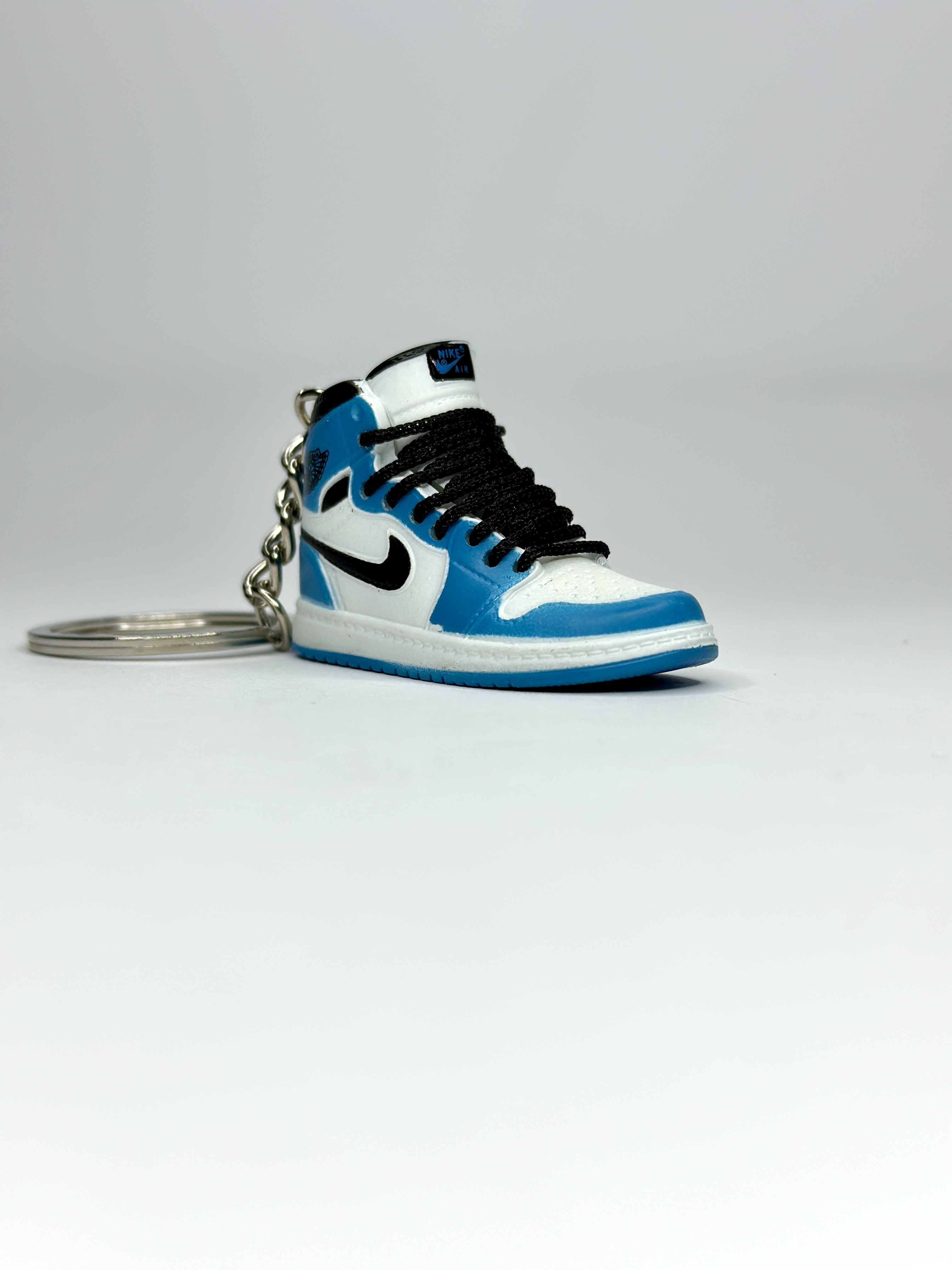 Single MiniSneakers University Blue - Side View