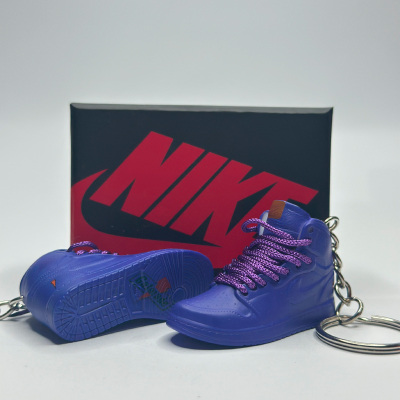 MiniSneakers pair in front of box - Detail View