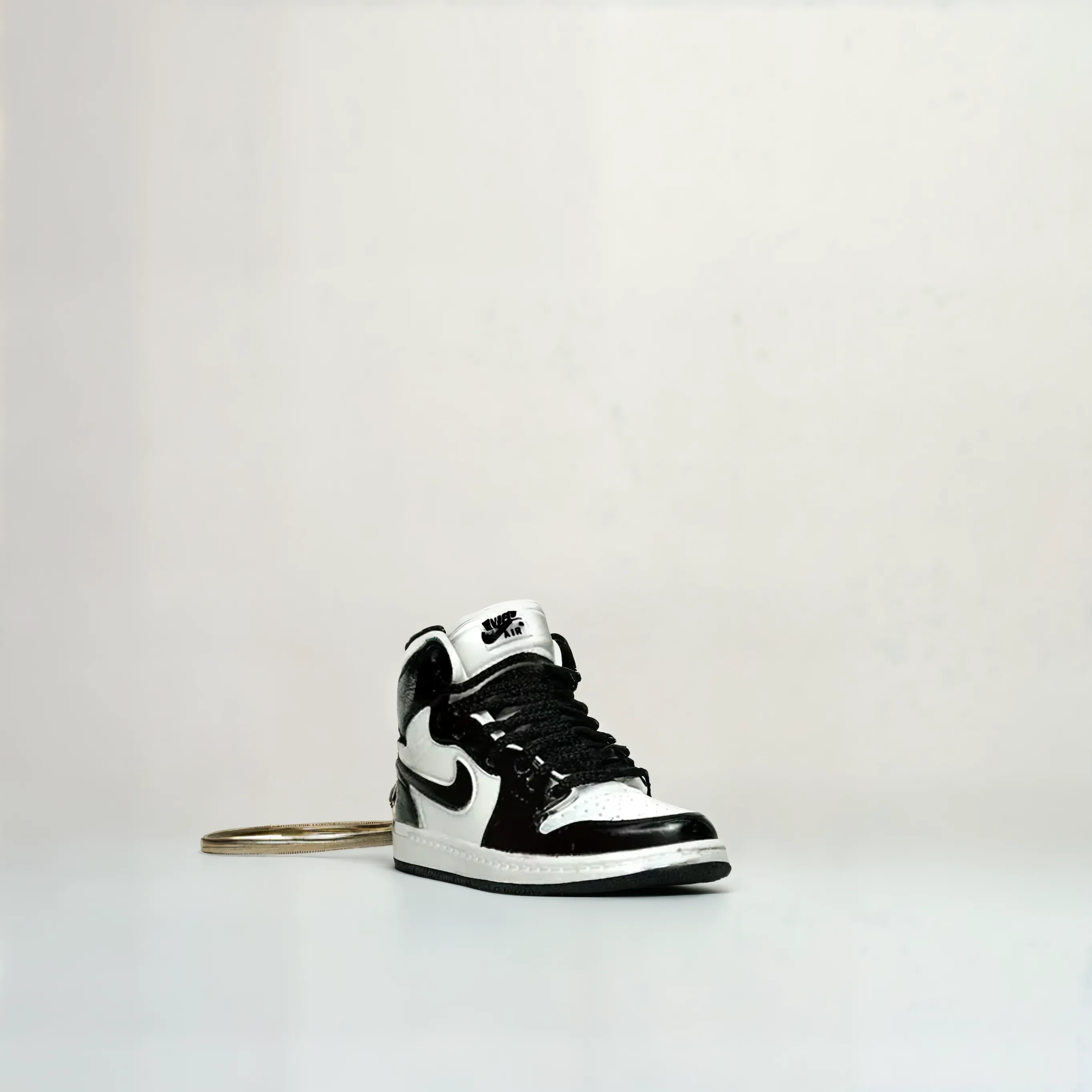 Single MiniSneakers High Black White - Side View
