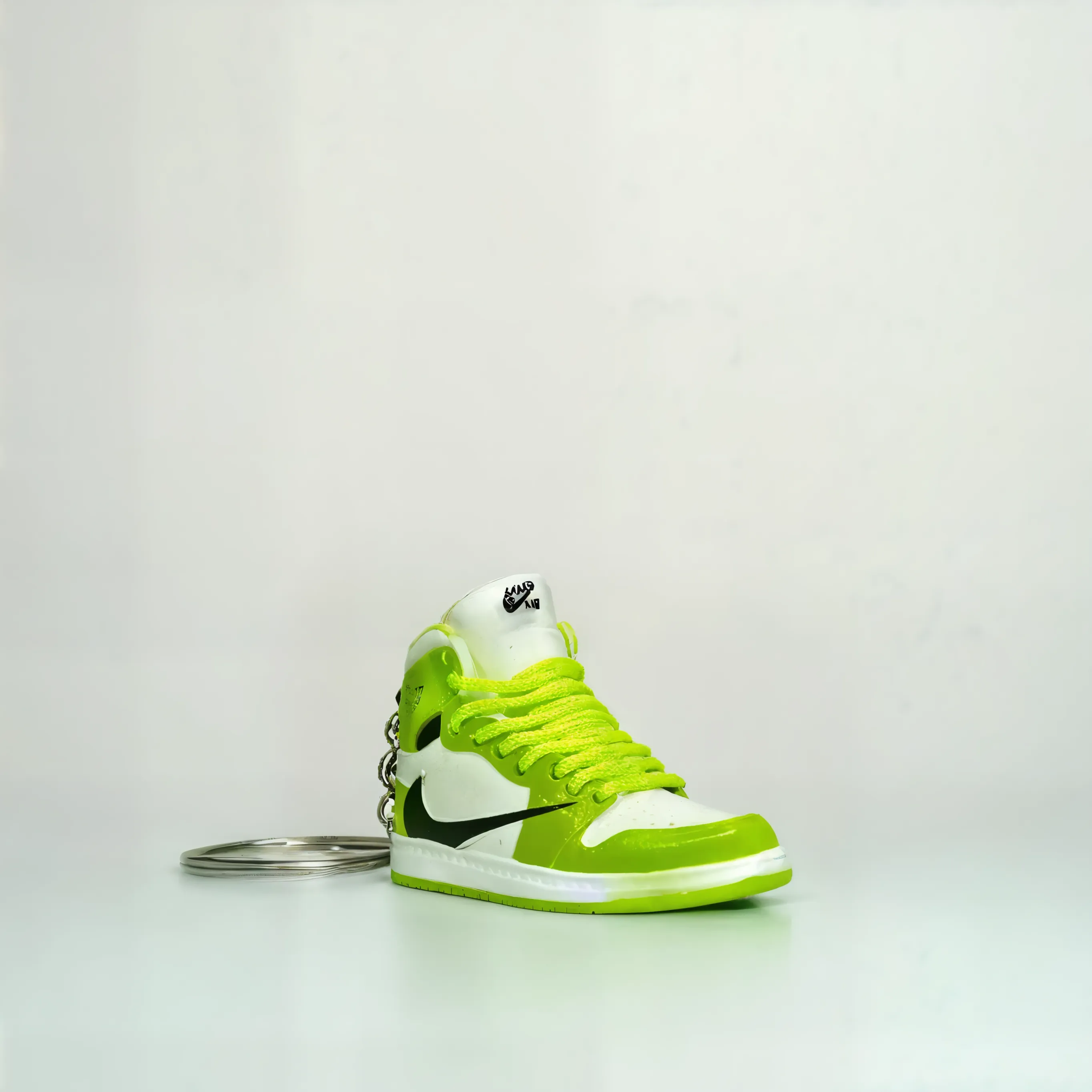 Single MiniSneakers Visionaire - Side View